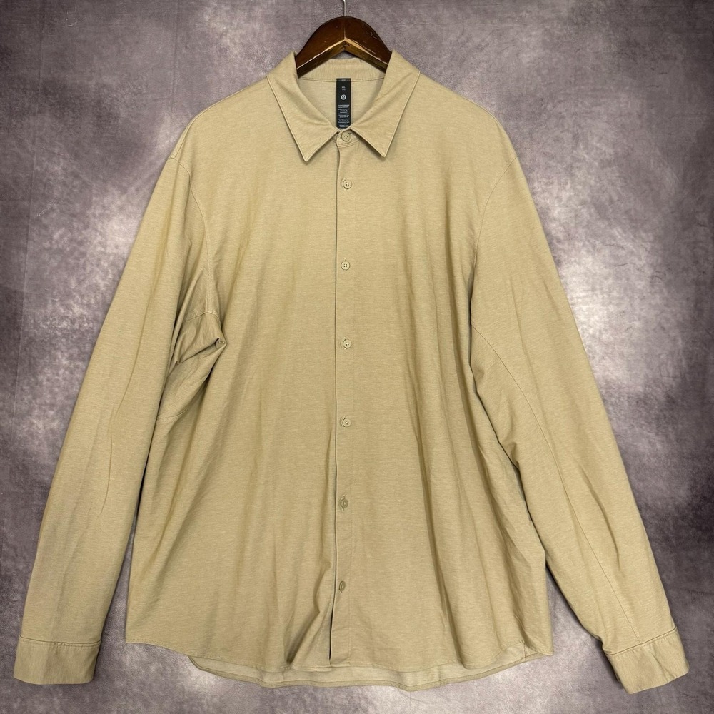 Lululemon Shirt Men's 2XL Beige Long Sleeve‎ Button Front Stretch Casual